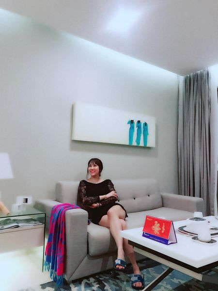 Căn hộ mới của Phi Thanh Vân mang phong cách hiện đại, trẻ trung. Ảnh: FBNV