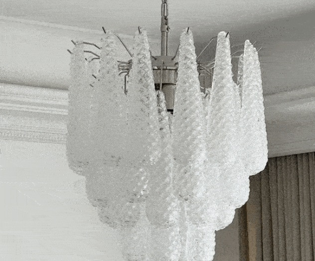 Nhiều món nội thất phải đặt từ nước ngoài với chi phí cao.