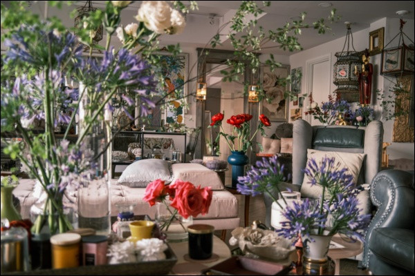 Căn nhà thiết kế đậm chất vintage nhờ sự kết hợp của những gam màu nổi bật bắt mắt cùng những gam màu pastel nhẹ nhàng. Ảnh: Vietnamnet