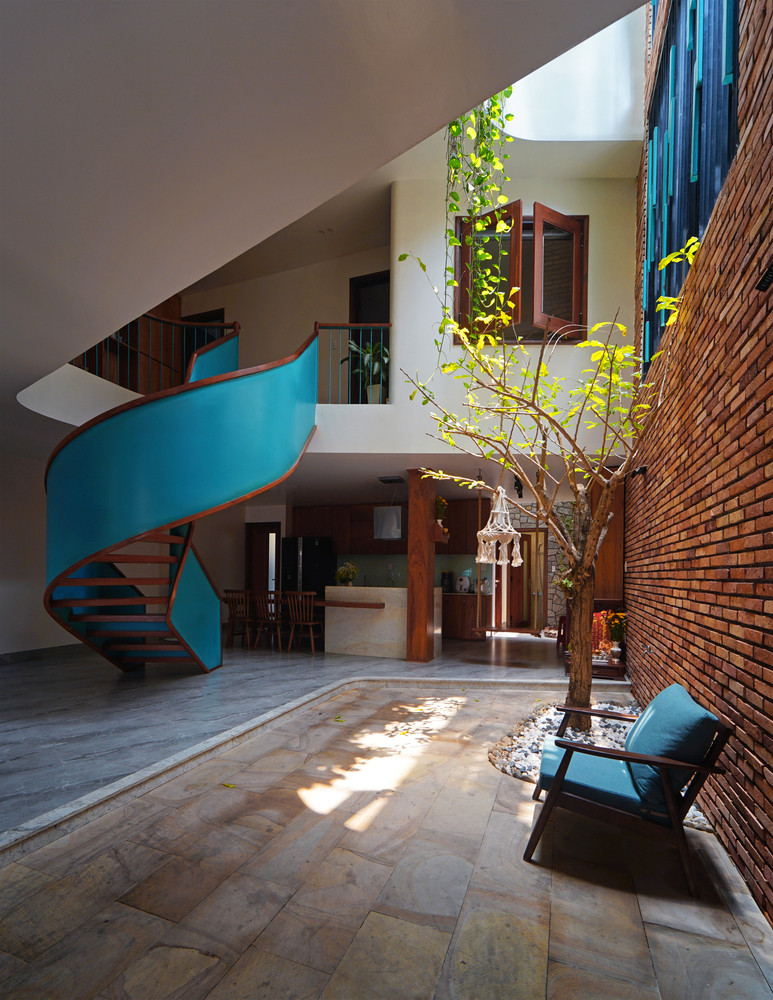 Trong đó, yếu tố quan trọng nhất trong căn nhà là không gian kết nối mọi người bên trong và bên ngoài.