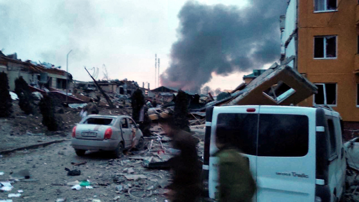 Nga tan cong can cu quan su lon tai thanh pho Lviv cua Ukraine