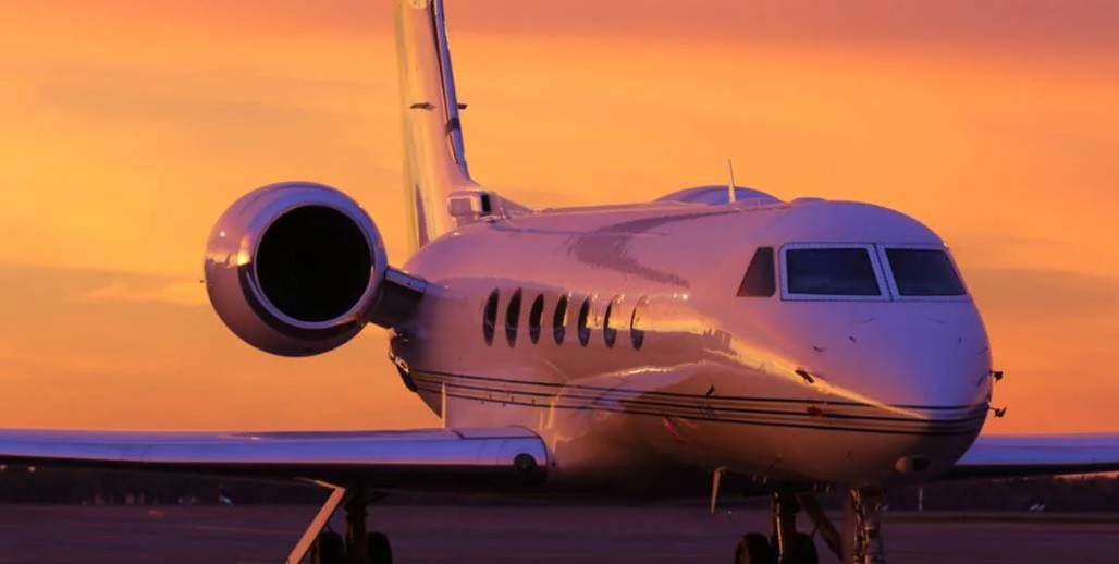 Gulfstream G650ER là một trong những máy bay phản lực tầm xa có khả năng bay xa hơn và nhanh hơn hầu hết các đối thủ.