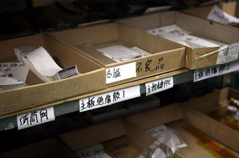 Cách mà nhà máy sử dụng để phân loại các linh kiện. Ảnh: Micgadget