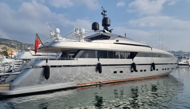 Siêu du thuyền Sailing Yacht A của nhà công nghiệp Andrey Melnichenko, cũng bị Italy thu giữ hôm 12/3. Ảnh: Reuters