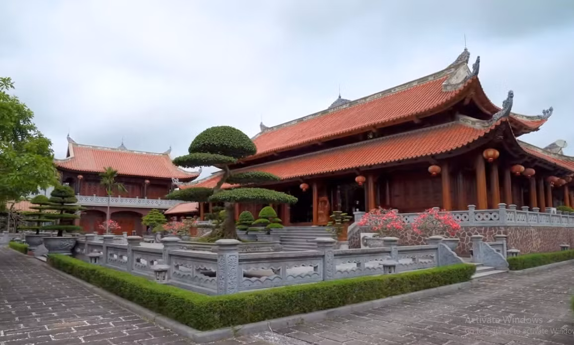 Kenh NhaTo vừa giới thiệu căn biệt phủ ở Nghệ An có diện tích hơn 4.000m2.