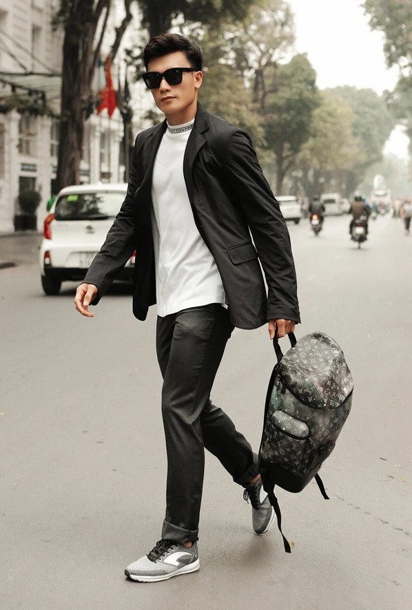 Chiếc ba lô của chàng Dũng Gôn có giá khoảng 65 triệu đồng. Ảnh: Internet