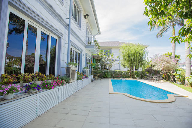 Với thiết kế sang trọng cùng độ hoành tráng, nhiều khán giả đồn đoán cơ ngơi này có giá hàng trăm tỷ đồng. Ảnh: Vietnamnet