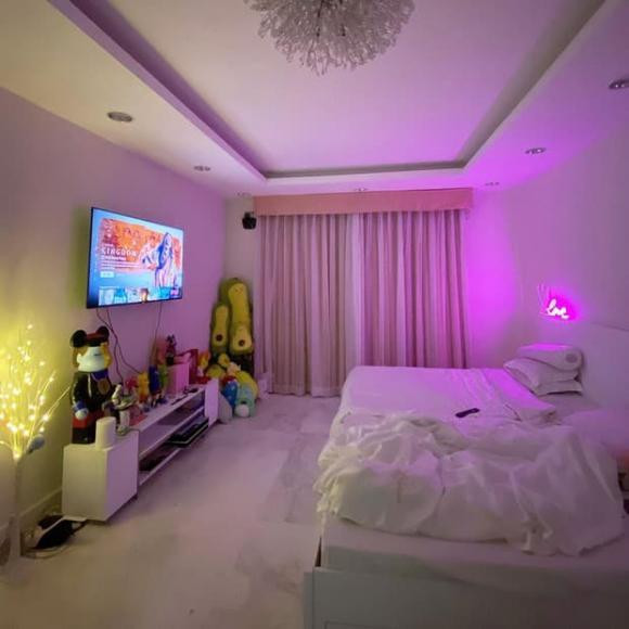 Từng góc trong nhà tuy trang trí đơn giản nhưng giá trị không hề nhỏ. Ảnh: Ngoisao