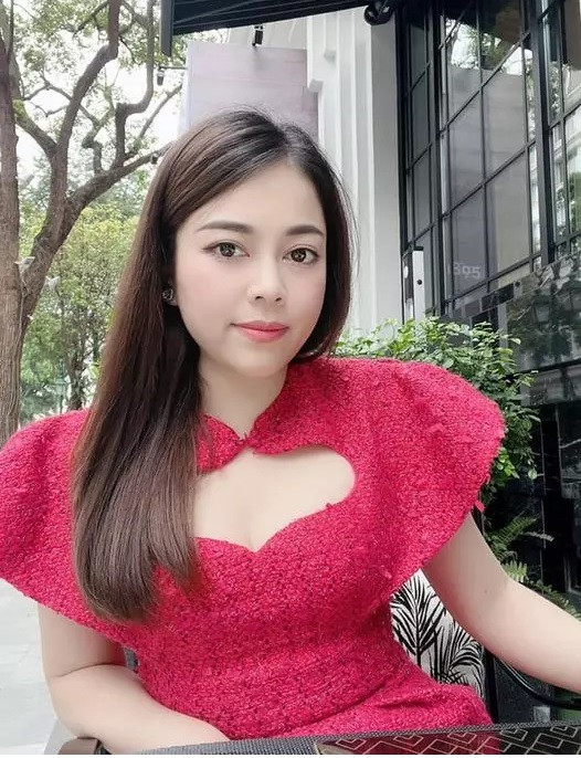 Mới đây, nghi vấn Hằng Túi rạn nứt hôn nhân lần 2 với chồng kiến trúc sư thu hút sự quan tâm của đông đảo cộng đồng mạng.