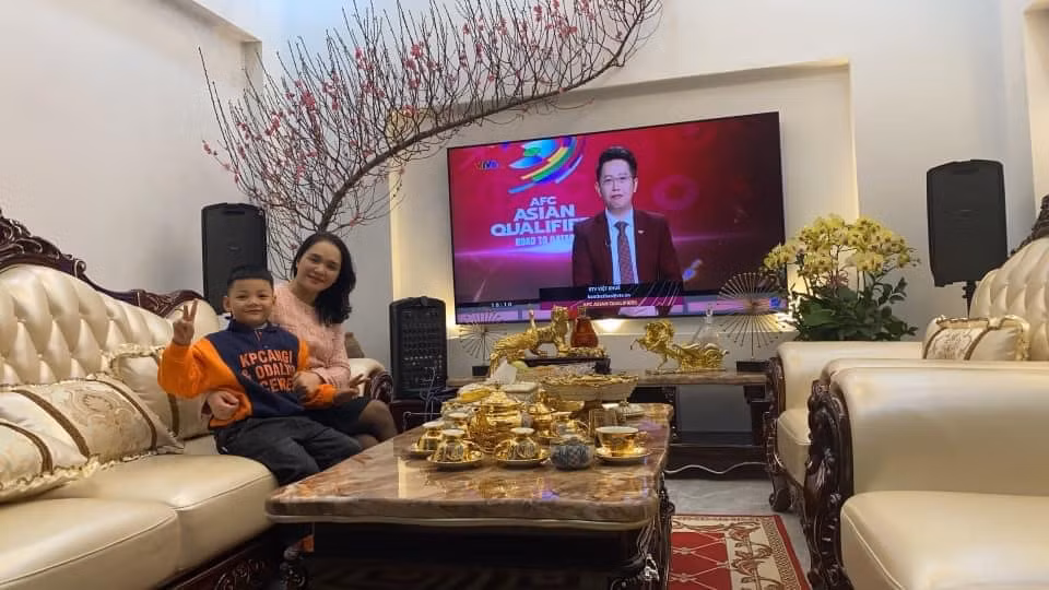 Nội thất sang trọng với gam màu vàng lấp lánh.