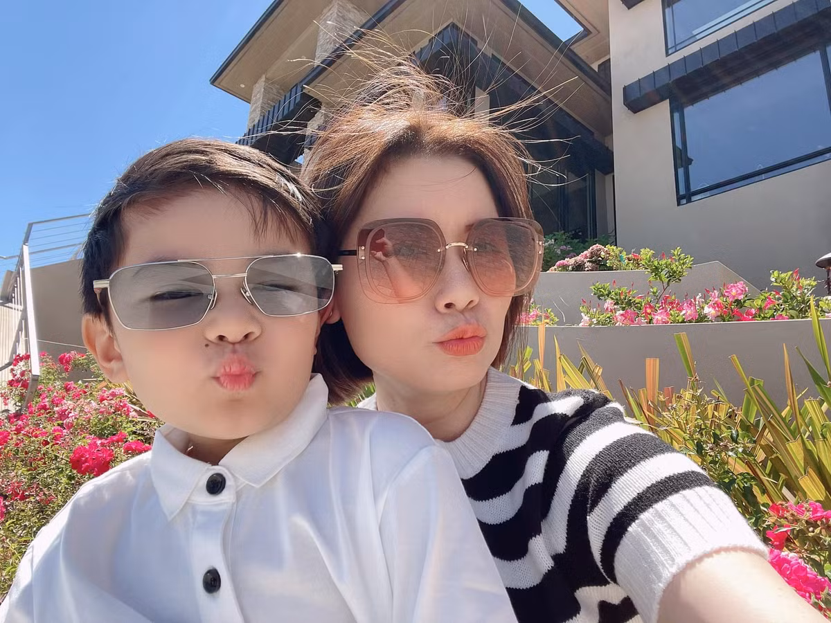 Can canh biet thu moi to nhu lau dai cua vo cu Dan Truong