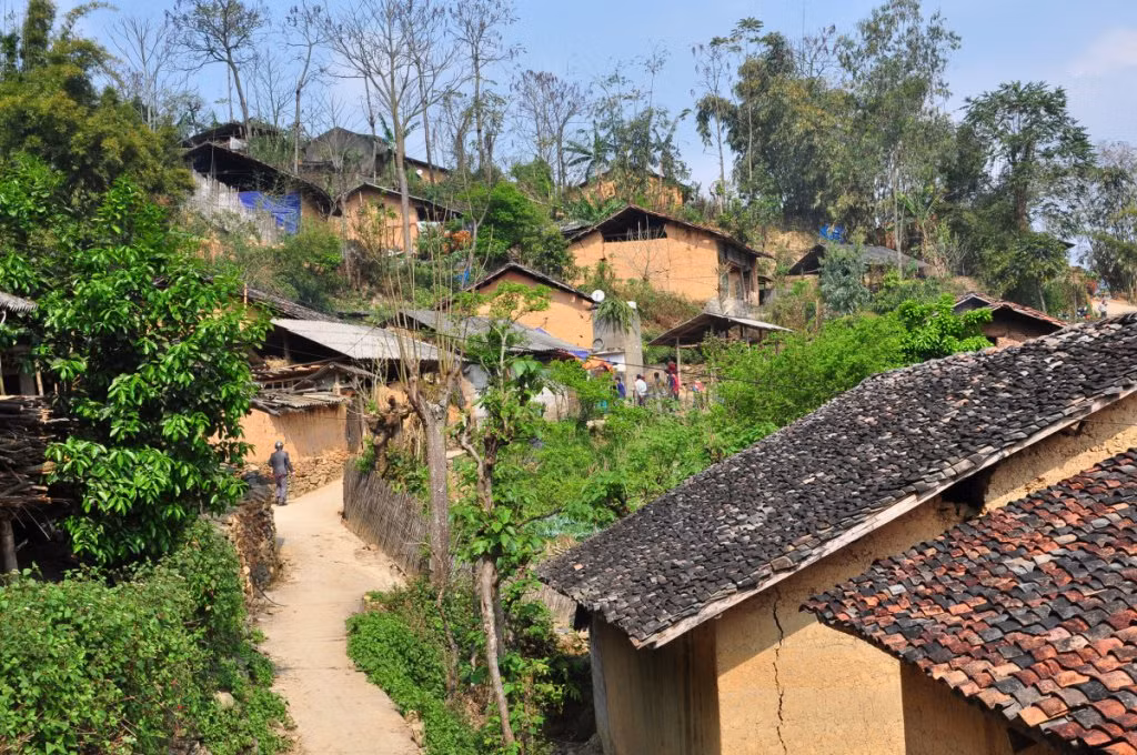Kien truc dac biet trong ngoi lang co tram tuoi “bi lang quen” o Ha Giang