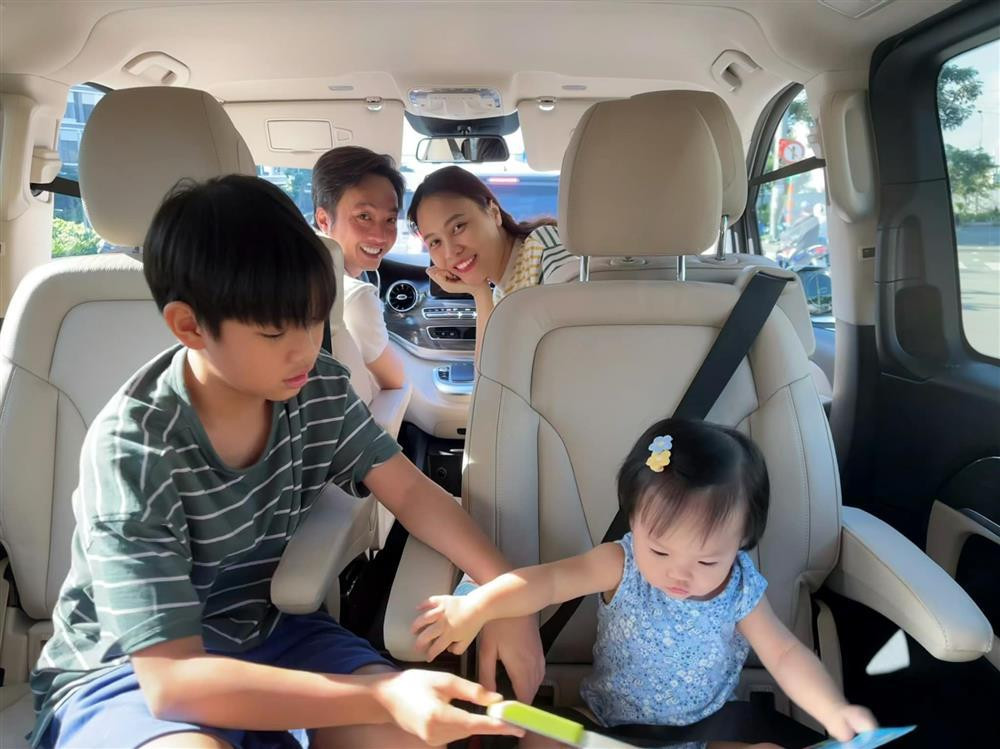 Theo đó, ông xã Đàm Thu Trang còn được nhận xét là người cha, người chồng lý tưởng. Ảnh: FBNV