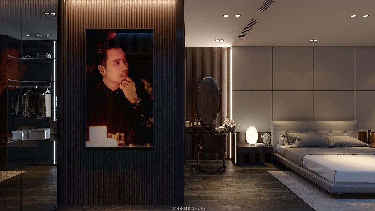 Ở những không gian dành riêng cho mình, Việt Anh đều đặt những bức chân dung lớn.