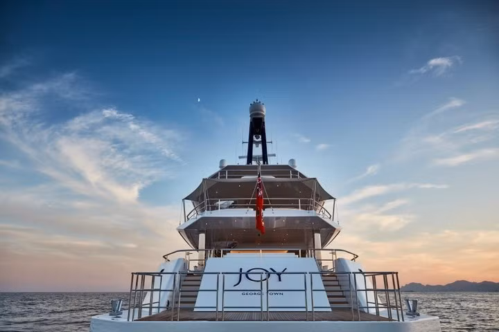 Theo nhà máy đóng tàu, chủ sở hữu "hoàn toàn mới trong ngành" nhưng muốn một siêu du thuyền hoàn toàn khác biệt.