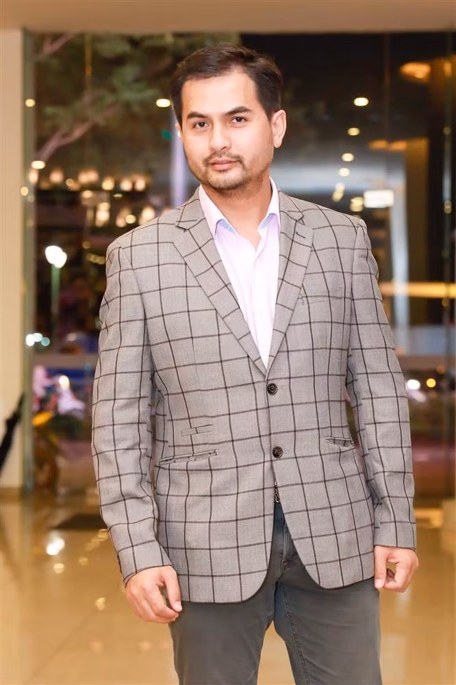 Cận cảnh căn nhà 16 tỷ của siêu mẫu Đức Tiến trên đất Mỹ Can canh can nha 16 ty cua sieu mau Duc Tien tren dat My