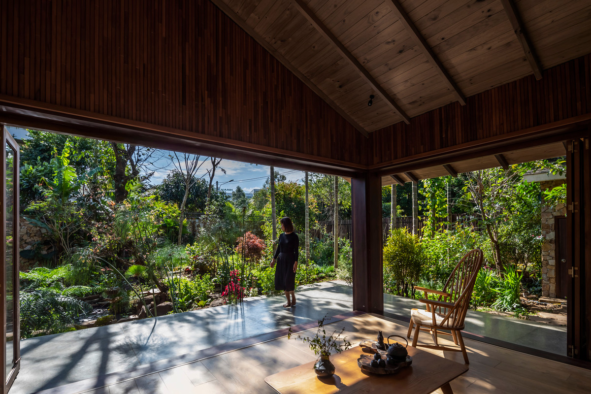 Các khu vực chức năng được xây dựng một cách tự nhiên và liền kề, với khu vực riêng, chung được phân tách rõ ràng.