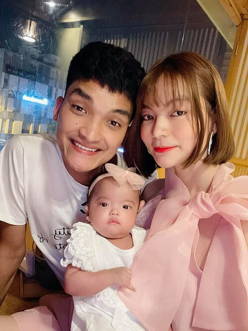 Mạc Văn Khoa là một trong những sao Việt được đông đảo khán giả yêu mến. Sau nhiều năm hoạt động chăm chỉ, Mạc Văn Khoa đã có "chỗ đứng" riêng trong làng giải trí và có công việc kinh doanh mang lại nguồn thu nhập ổn định. Ảnh: FBNV