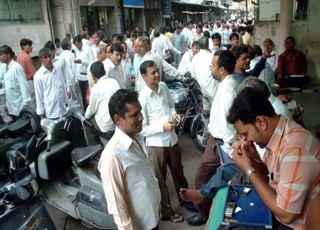 Mahidharpura (thành phố Surat thuộc phía tây Ấn Độ) được xem là khu chợ kim cương lớn nhất thế giới. Ảnh: Localsamosa