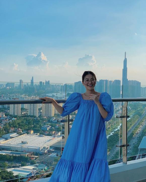 Đáng chú ý, căn hộ của Hoa hậu Phương Khánh có view cực đẹp, có thể nhìn những biểu tượng của TP. HCM như: Landmark 81, Bitexco, sông Sài Gòn.