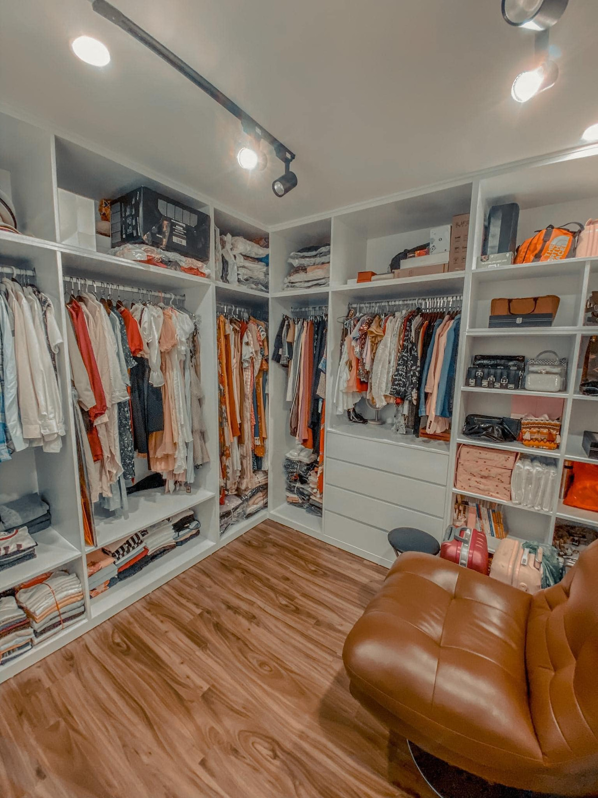 Căn hộ của Hương Giang có diện tích 101m2, gồm 3 phòng ngủ và 2 nhà vệ sinh.