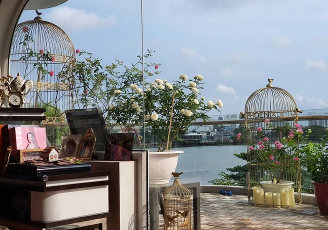 Biệt thự của Vũ Thu Phương sở hữu không gian vô cùng thoáng mát, view sông cực đẹp. Ảnh: FBNV