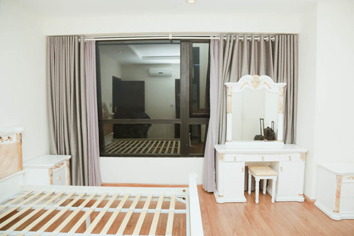 Năm 2017, danh ca Ngọc Sơn mua căn hộ rộng 117m2, nằm tại tầng 22 của một khu đô thị cao cấp ở Hà Nội để dành tặng mẹ. Ảnh: Dân Việt