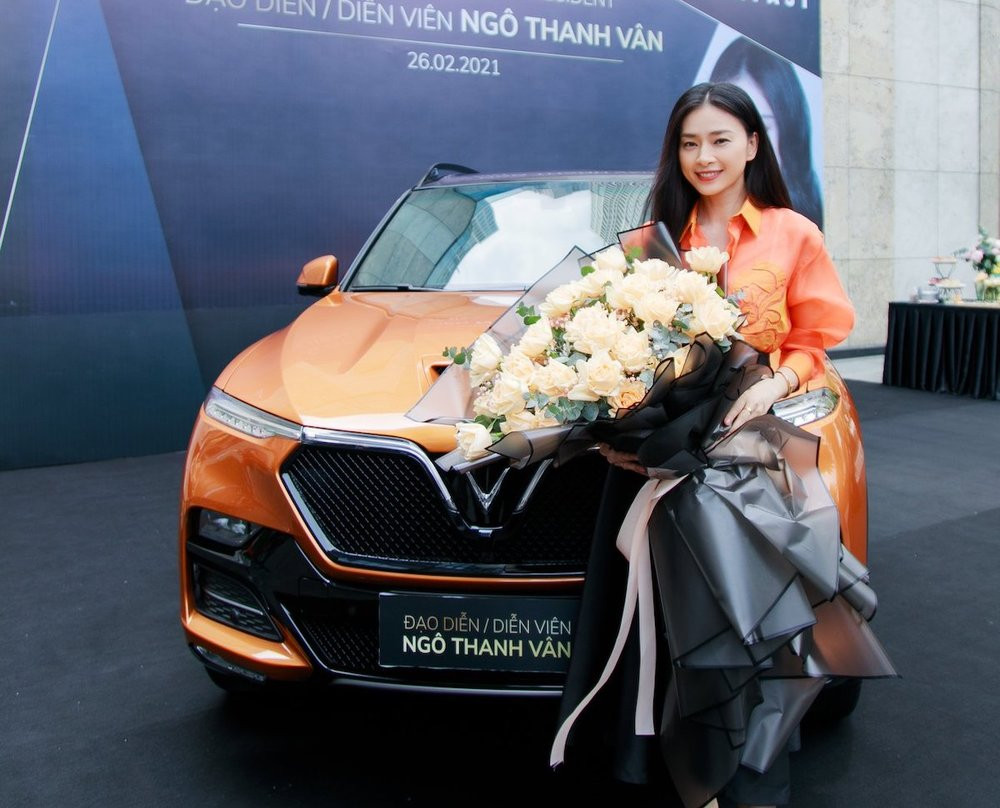 Ngoài bất động sản, Ngô Thanh Vân còn mạnh tay chi tiền sắm hàng loạt siêu xe như siêu xe Bentley Continental Flying Spur đời 2009, được ước tính có giá khoảng 8 tỷ đồng. Ảnh: Yan