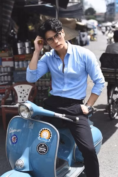 Bạn trai Ngô Thanh Vân cũng thường xuất hiện với những phụ kiện đến từ các thương hiệu xa xỉ. Mỗi chiếc đồng hồ của Huy Trần có giá lên đến hàng tỷ đồng. Ảnh: Instagram