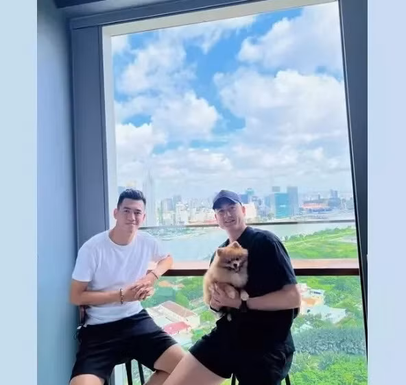 View của căn hộ hướng ra phố đi bộ Nguyễn Huệ, cầu Thủ Thiêm. Ảnh: FBNV