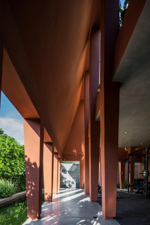 Nhờ các khoảng mở mà căn nhà luôn ngập nắng. Nguồn ảnh: Hiroyuki Oki