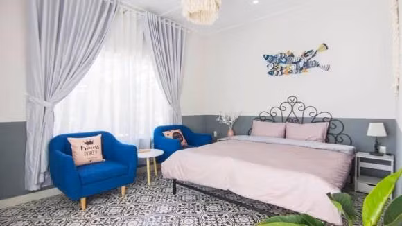 Các phòng trong biệt thự của Nguyên Vũ ở Đà Lạt đều toát lên cảm giác ấm cúng, tiện nghi. Ảnh: Công lý &amp; xã hội