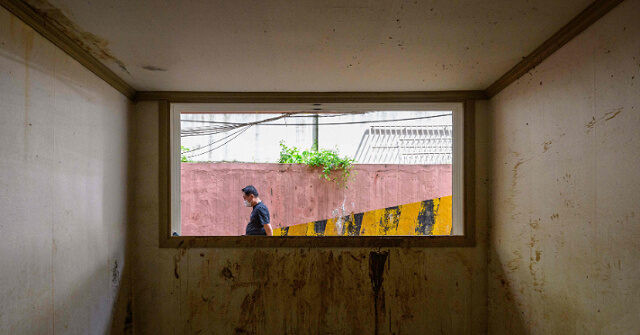 Giá thuê một căn nhà bán hầm ở Hàn Quốc mỗi tháng vào khoảng 170-420 USD (3,9 - 9,8 triệu đồng), tiền cọc 2.500-8.400 USD (58 - 196 triệu đồng). Ảnh: Fox Metro News