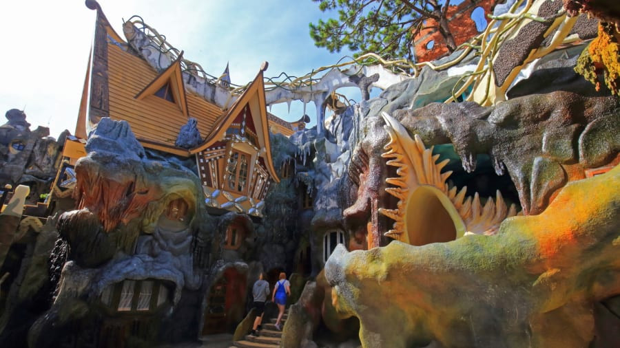 Tờ CNN còn không tiếc lời so sánh biệt thự Hằng Nga với những tác phẩm của nghệ sĩ nổi tiếng thế giới. Ảnh: CNN