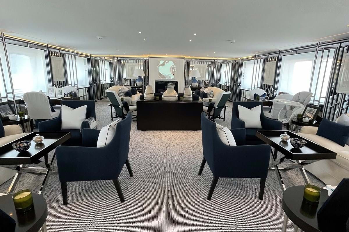 Về hình thức bên ngoài, Virginian lại toát lên vẻ sang trọng vượt thời gian. Virginian lấy cảm hứng từ những con tàu mang tính biểu tượng của những năm 1900.