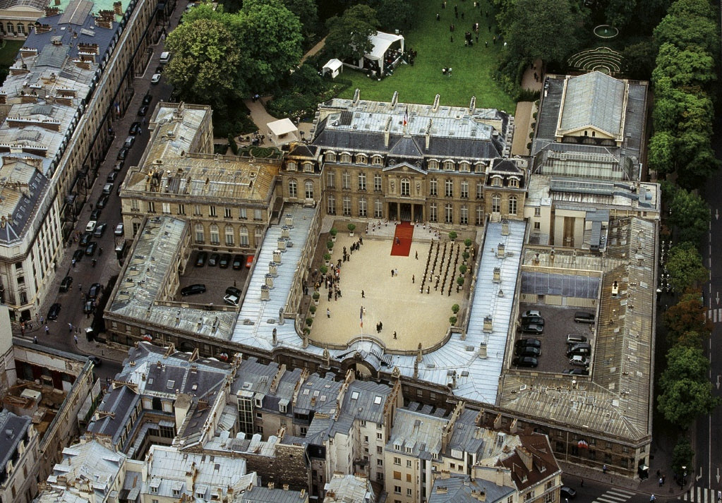 Kể từ năm 1873, cung điện Elysée chính thức trở thành nơi ở và làm việc của Tổng thống Pháp. Ảnh: BI