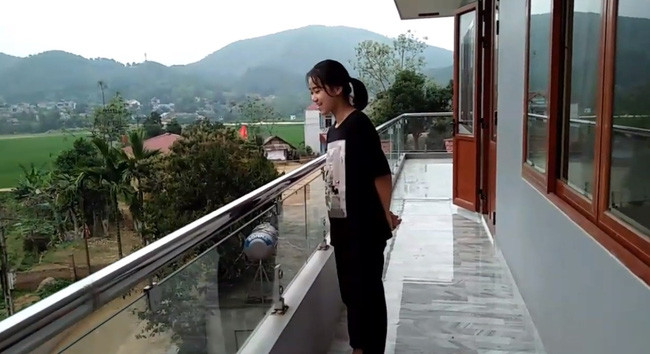 Các phòng mặt ngoài tầng 2 - 3 đều có ban công rộng rãi thư giãn. Ảnh: Facebook