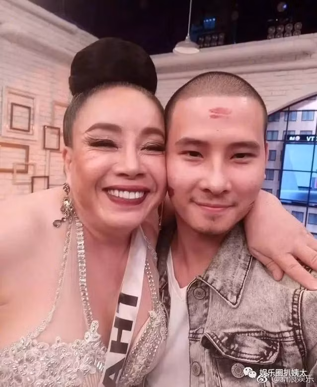 Bat ngo cuoc song cua nu dai gia co den 14 doi chong