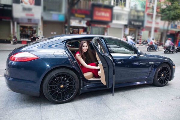 Không chỉ thế, Mai Phương Thuý còn được cho là cổ đông của nhiều doanh nghiệp, của một hãng hàng không. Ảnh: Dân Việt