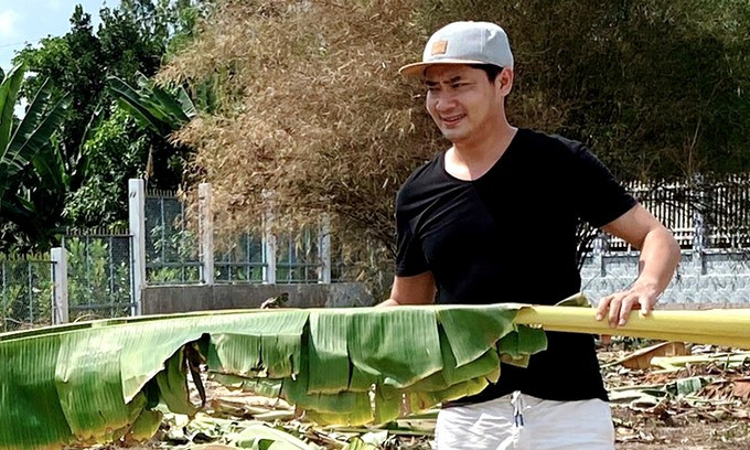 Thời gian gần đây, diễn viên Minh Luân gây sốt khi khoe cuộc sống ở quê nhà Đồng Tháp với khu vườn 2.000m2. Ảnh: Lao động