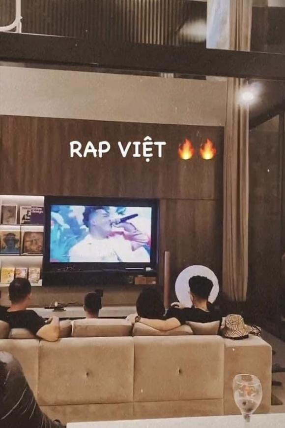 Nội thất trong nhà khá đơn giản nhưng lại chú trọng sự tinh tế và sang trọng.