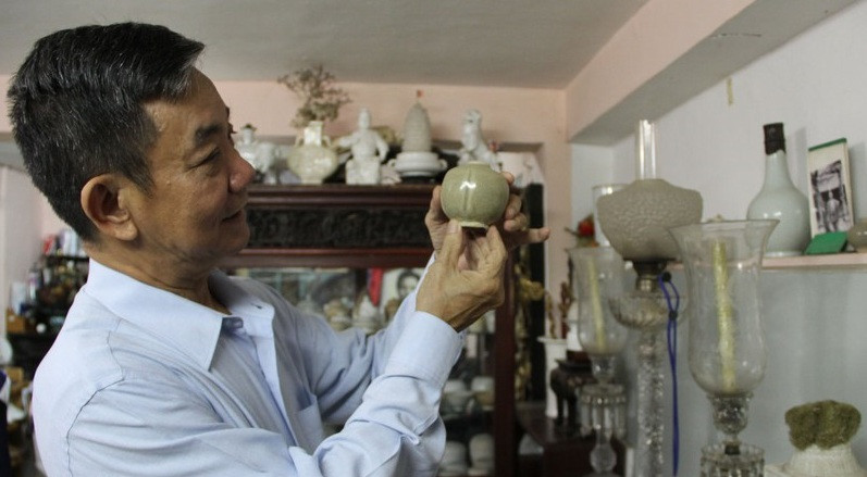 Với ông Cường, mỗi món đồ đều có lịch sử và linh hồn của nó. Phải có duyên lắm mới tìm đến được nhau nên chỉ sưu tâm chứ không bán. Ảnh: Infonet