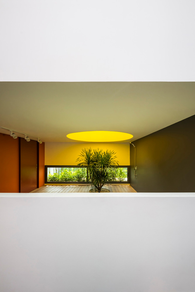 Giua Sai thanh, nha ong khong thieu gio va cay xanh-Hinh-9