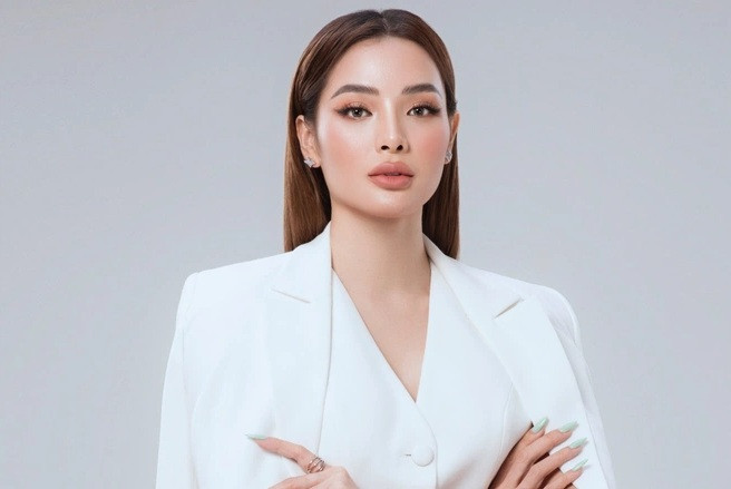 Thu nhập của Phương Trinh Jolie đến từ nhiều công việc khác nhau như đi hát, đóng phim, tham gia quảng cáo, dự sự kiện và kinh doanh. Ảnh: Zing