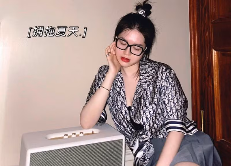 Ai nu nha Bau Thuy va loat tieu thu “ngam thia vang” cua dai gia Viet