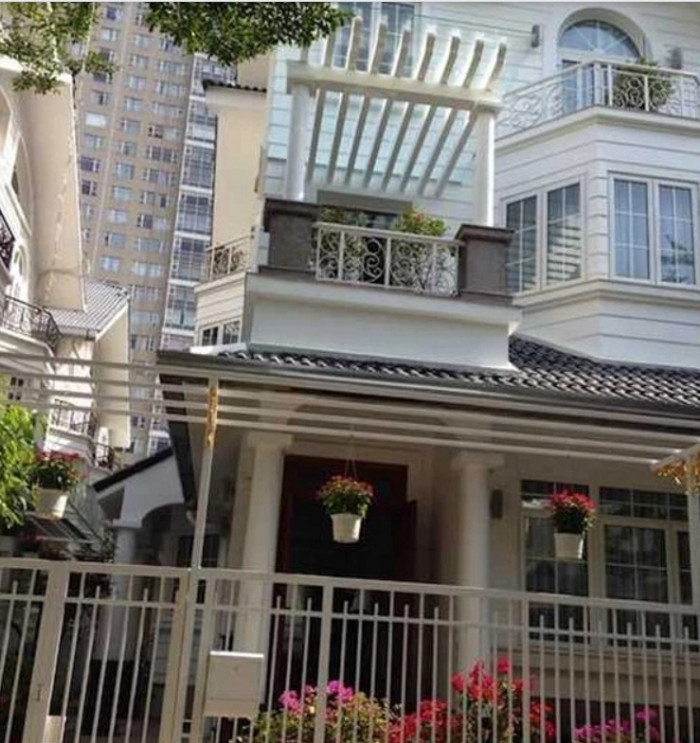 Gia đình Hà Anh Tuấn sở hữu 1 căn biệt thự có vị trí đắc địa trên đường lớn tại Dinh Thống Nhất. Ảnh: Internet