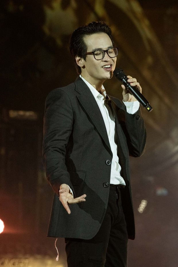 Ca sĩ Hà Anh Tuấn xuất thân trong gia đình giàu có. Bố mẹ anh đều là những doanh nhân thành đạt. Ảnh: Công lý