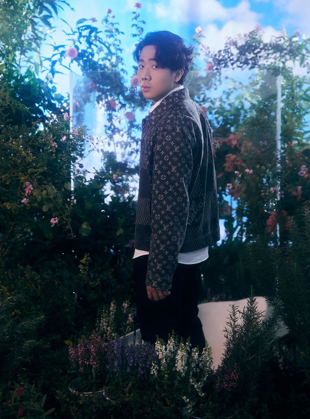 Là một trong những sao Việt đình đám, Trấn Thành được cho là thu về được vài trăm triệu tới bạc tỷ một tháng. Ảnh: FBNV