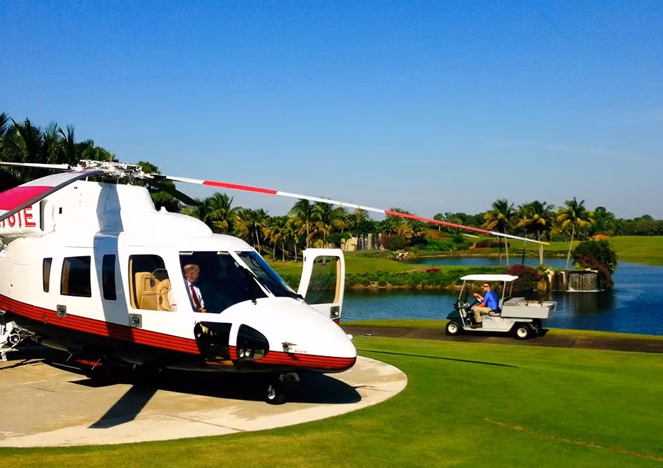 Để tham gia câu lạc bộ, mỗi người phải đóng phí thành viên là 100.000 USD. Sau khi ông Trump đắc cử vị trí tổng thống Mỹ, phí thành viên đã tăng gấp đôi, lên tới 200.000 USD. Ảnh: Vanityfair