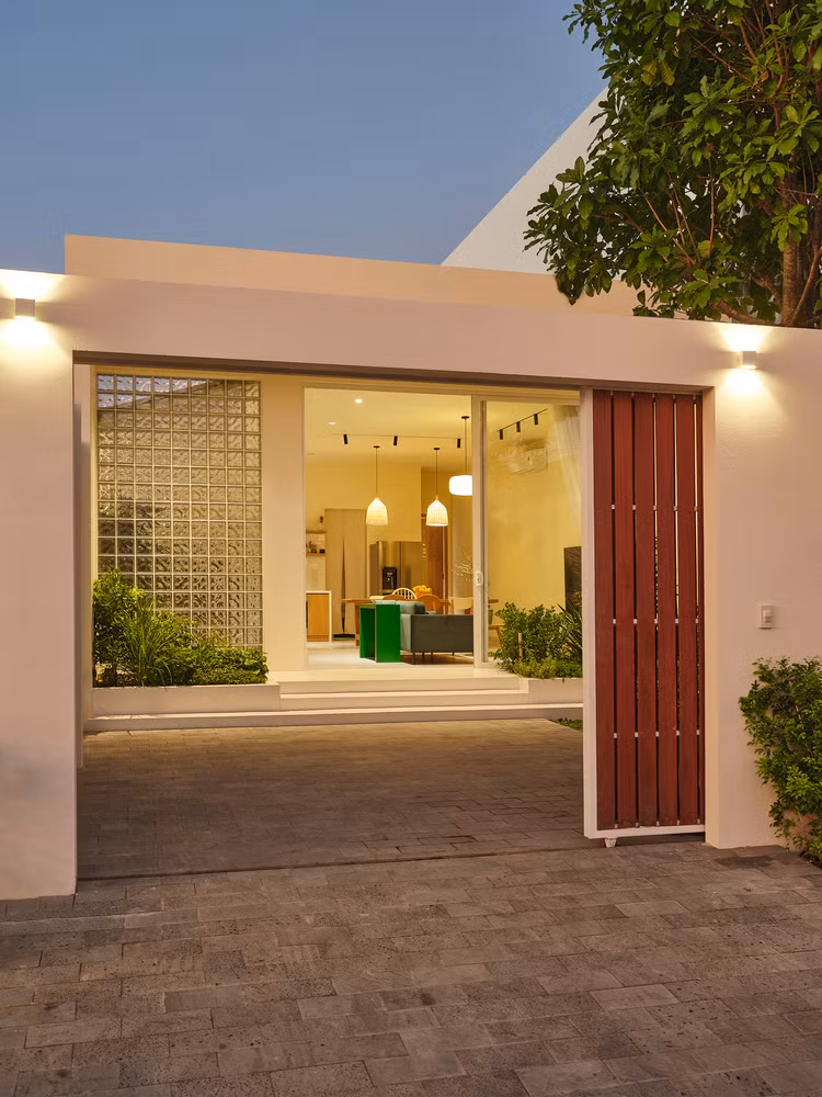 Nha cap 4 sang chanh nhu biet thu nghi duong giua Sai Gon